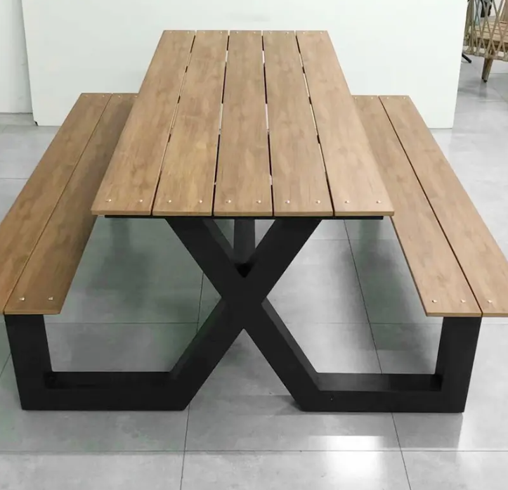High Quality Popular Aluminium Wooden Garden Beer Table and Bench Set