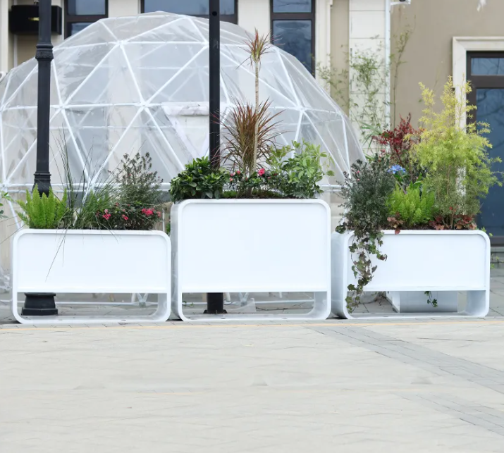 Rectangular Rusted Garden Flower Pot for Outdoor Planting for Coffee Shops Hotels and Shopping Malls