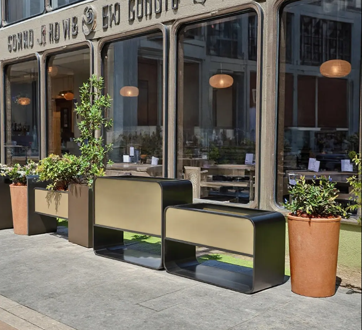 Rectangular Rusted Garden Flower Pot for Outdoor Planting for Coffee Shops Hotels and Shopping Malls