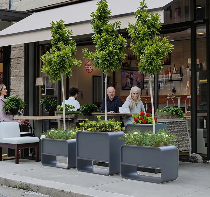 Rectangular Rusted Garden Flower Pot for Outdoor Planting for Coffee Shops Hotels and Shopping Malls
